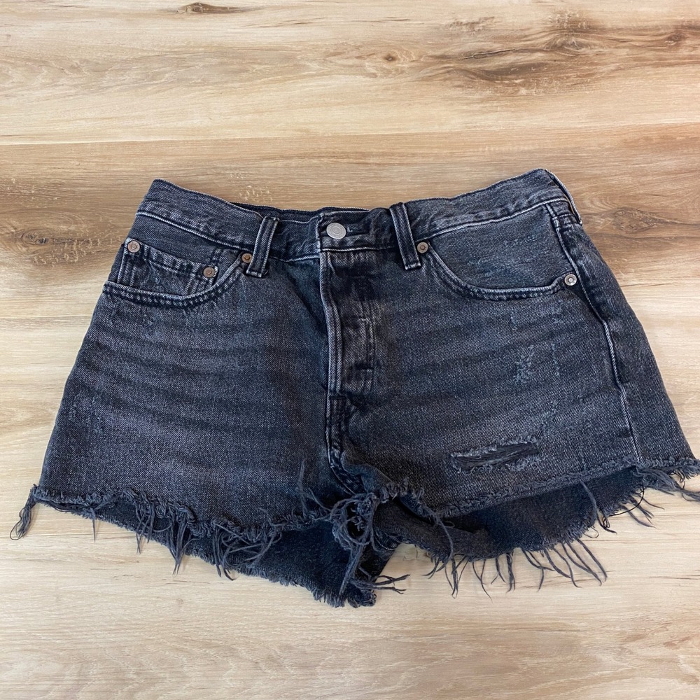 Levi's 501 Denim Shorts Black Distressed Frayed Hem Casual Women's W28 Premium